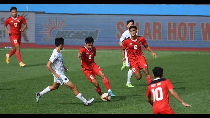 Cầu thủ U22 Philippines dũng cảm chống đỡ sự áp đảo của đối thủ U22 Indonesia Cầu thủ U22 Philippines dũng cảm chống đỡ sự áp đảo của đối thủ U22 Indonesia